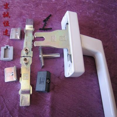 内倒锁的安装过程?门窗内开内倒锁怎么装-图2 内倒锁的安装过程?门窗内开内倒锁怎么装-图2