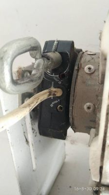 卷帘门整门松了怎么收紧？卷帘门怎么调弹簧松紧