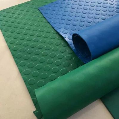 橡胶跑道的胶粘在鞋上怎么清理?橡胶垫有鞋印怎么办-图1 橡胶跑道的胶粘在鞋上怎么清理?橡胶垫有鞋印怎么办-图1