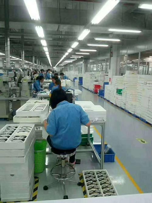 华宏眼镜厂招文员吗？东莞家具厂招打磨工