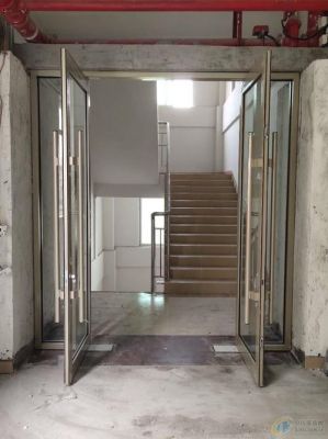 铝合金门下垂卡地怎么调?铝合金门下沉了怎么调-图2 铝合金门下垂卡地怎么调?铝合金门下沉了怎么调-图2