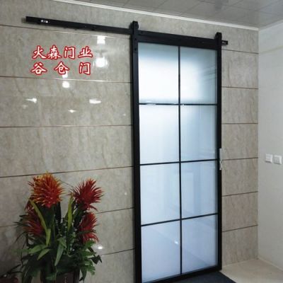 卫生间铝镁门玻璃如何更换？铝镁门各部分怎么连接