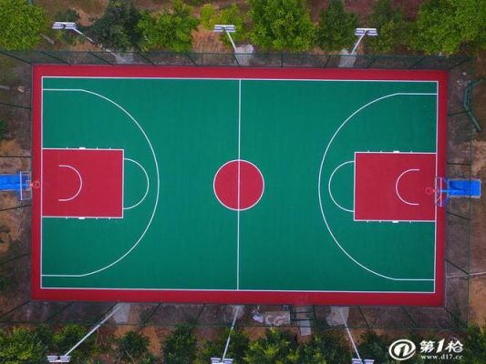 篮球场铺的那种彩色地面用的是什么材料?篮球场pvc地板怎么样-图2 篮球场铺的那种彩色地面用的是什么材料?篮球场pvc地板怎么样-图2