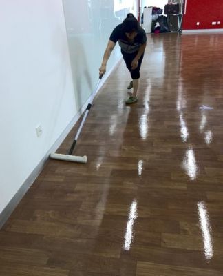 地板蜡/地板液体蜡正确使用方法？塑胶地板蜡水怎么使用