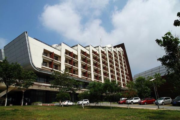 鲅鱼圈比较好的酒店是哪家?金洋家具厂-图3 鲅鱼圈比较好的酒店是哪家?金洋家具厂-图3
