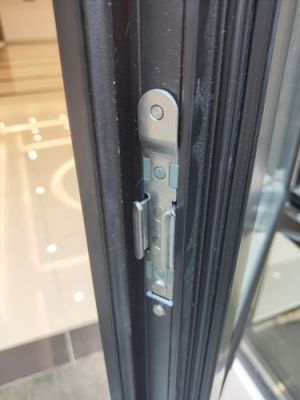 铝合金窗户关不上像是哪里卡住了?铝合金窗户打不开怎么办-图2 铝合金窗户关不上像是哪里卡住了?铝合金窗户打不开怎么办-图2