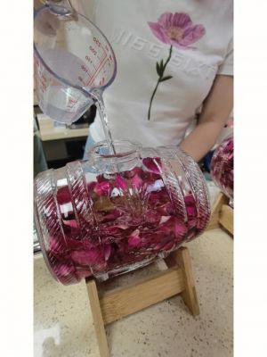 云南玫瑰露酒多少钱一瓶?愉悦玫瑰 家具-图2 云南玫瑰露酒多少钱一瓶?愉悦玫瑰 家具-图2