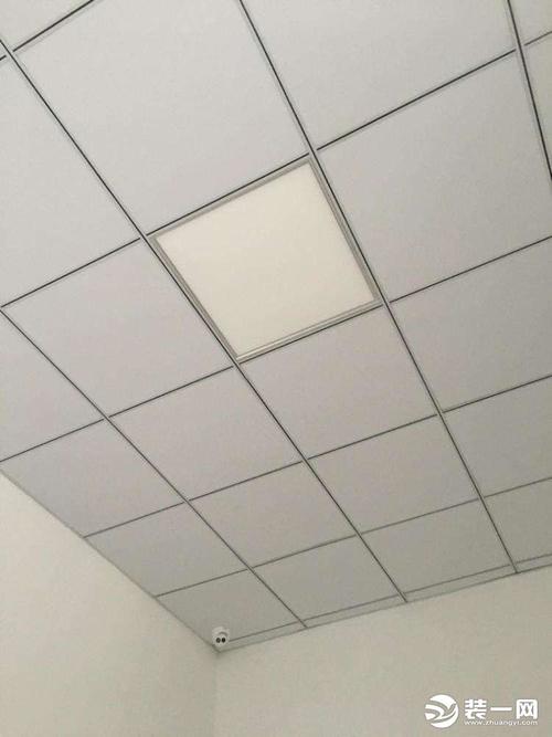 写字楼吊顶矿棉板怎么清洁?矿棉板遇水后怎么办-图2 写字楼吊顶矿棉板怎么清洁?矿棉板遇水后怎么办-图2