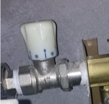 关闭分水器的进水还是出水开关?铭仕分水器怎么用图-图3 关闭分水器的进水还是出水开关?铭仕分水器怎么用图-图3