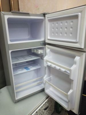 冰箱门鼓包了又不制冷?冰箱玻璃门开胶怎么办-图3 冰箱门鼓包了又不制冷?冰箱玻璃门开胶怎么办-图3