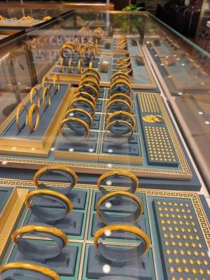 中国黄金首饰十大知名品牌是哪些?百泰家具有限公司-图1 中国黄金首饰十大知名品牌是哪些?百泰家具有限公司-图1