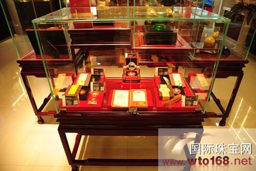 中国黄金首饰十大知名品牌是哪些?百泰家具有限公司-图2 中国黄金首饰十大知名品牌是哪些?百泰家具有限公司-图2