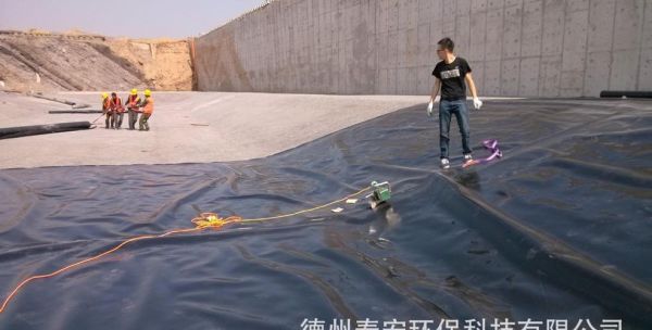 hdpe防渗膜用什么胶水粘贴?hdpe膜怎么样和水泥粘-图3 hdpe防渗膜用什么胶水粘贴?hdpe膜怎么样和水泥粘-图3