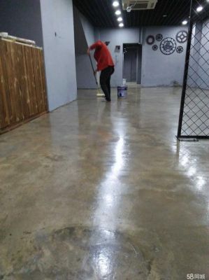 地板上的水泥用什么方法去除?橡胶地板上的水泥怎么处理-图3 地板上的水泥用什么方法去除?橡胶地板上的水泥怎么处理-图3