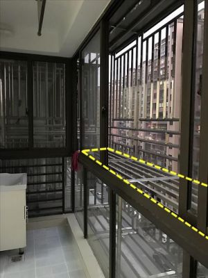 带防盗窗玻璃窗户外面怎么清洁?防盗网安在室内怎么擦窗户-图1 带防盗窗玻璃窗户外面怎么清洁?防盗网安在室内怎么擦窗户-图1