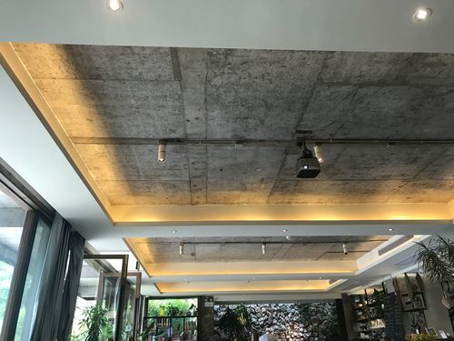 水泥顶如何安装灯具？水泥灯的需求量怎么样