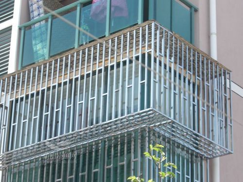 不锈钢防盗窗方管圆管中间怎么焊接?怎么用铝方管做防盗窗-图3 不锈钢防盗窗方管圆管中间怎么焊接?怎么用铝方管做防盗窗-图3