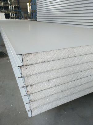 建房子使用岩棉夹心彩钢板还是泡沫彩钢夹心板哪个好？夹心彩钢板做隔断墙怎么样