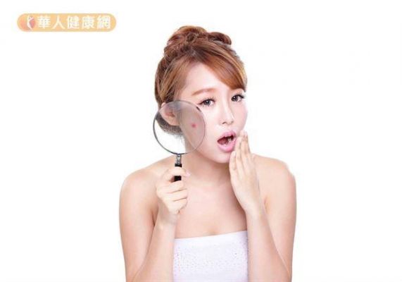 熬通宵化妆了，怎么事后补救皮肤？套装门颜色太红怎么办
