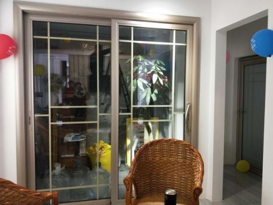铝合金拉门有缝怎么调整?铝合金门缝隙大怎么办-图2 铝合金拉门有缝怎么调整?铝合金门缝隙大怎么办-图2