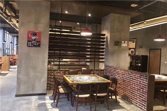 烧烤店墙面翻新最快的方法？90年代的墙面 喷塑 怎么翻新
