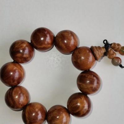 柏木家具的缺点是什么？柏木手串进汗发黑了怎么办
