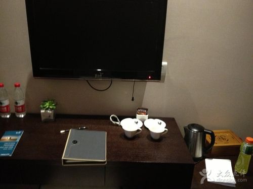 住酒店发现电视机是坏的需要和前台反映吗？汉庭酒店家具