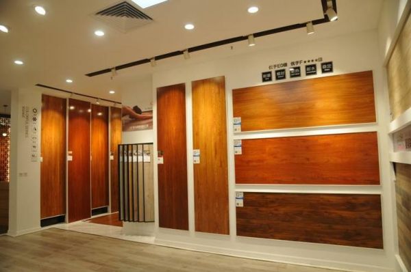 大自然强化复合地板所有型号？美伦风尚家具价格
