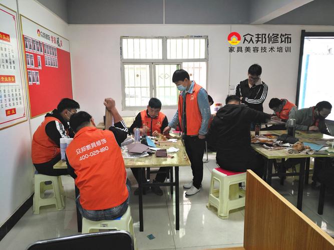 学家具美容维修培训学费大概需要多少钱?家具美容不好混-图2 学家具美容维修培训学费大概需要多少钱?家具美容不好混-图2
