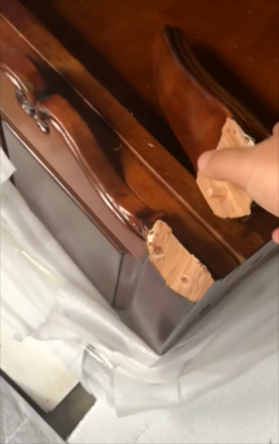 搬家过程中家具损坏怎么解决？家具有破损