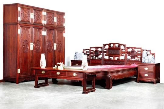 年年红的一套巴里黄檀皇宫椅价格多少？巴厘黄檀家具价格