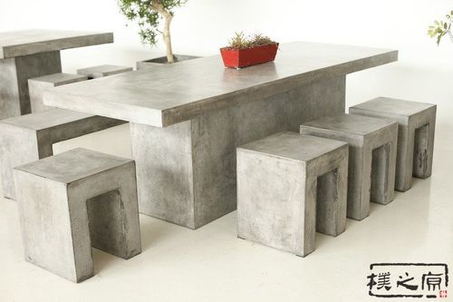 水泥地小院怎样布置好看？diy水泥家具