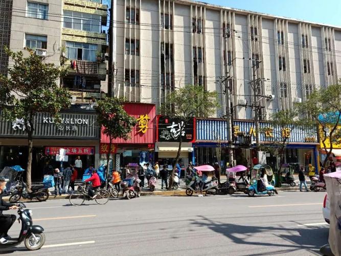 仙桃领秀城为什么那么多人要卖？仙桃的家具厂在哪里