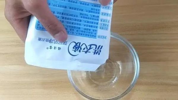 花露水加盐加洗衣液的妙用?用洗衣液擦家具-图2 花露水加盐加洗衣液的妙用?用洗衣液擦家具-图2