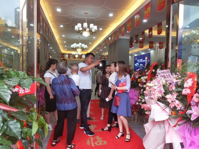 庆祝家具店开业横幅怎么写？家具店家具开业宣传语