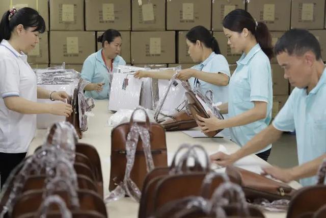 东莞东那里箱包厂招工?常平家具厂招聘-图2 东莞东那里箱包厂招工?常平家具厂招聘-图2