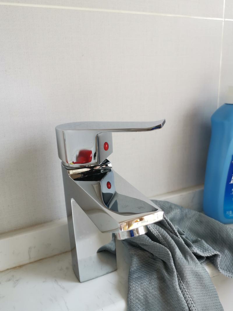 泡沫清洁剂清洗实木家具？木家具水渍