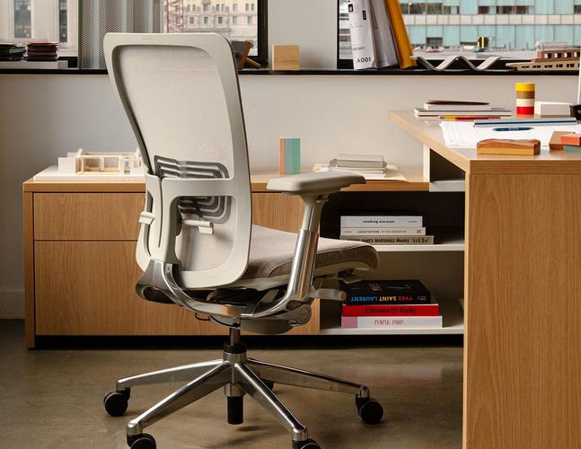 家用成人书桌椅什么品牌好？haworth 家具