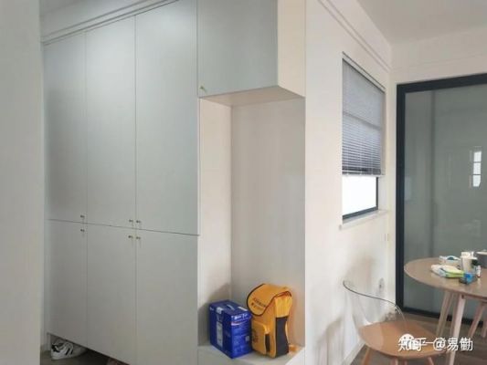 柜子冷白和暖白的区别？白色家具配什么颜色灯