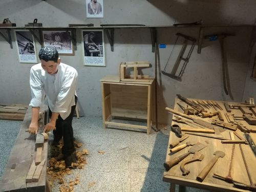 古代木匠铺名字?鼎森家具有限公司-图2 古代木匠铺名字?鼎森家具有限公司-图2