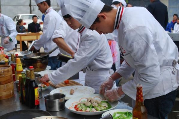 大学清真餐厅由汉族厨师经营,我们该怎么办?固原市收二手家具电话-图1 大学清真餐厅由汉族厨师经营,我们该怎么办?固原市收二手家具电话-图1