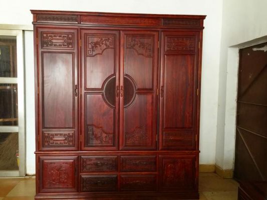 小叶红檀家具为什么会爆裂?红檀家具-图2 小叶红檀家具为什么会爆裂?红檀家具-图2